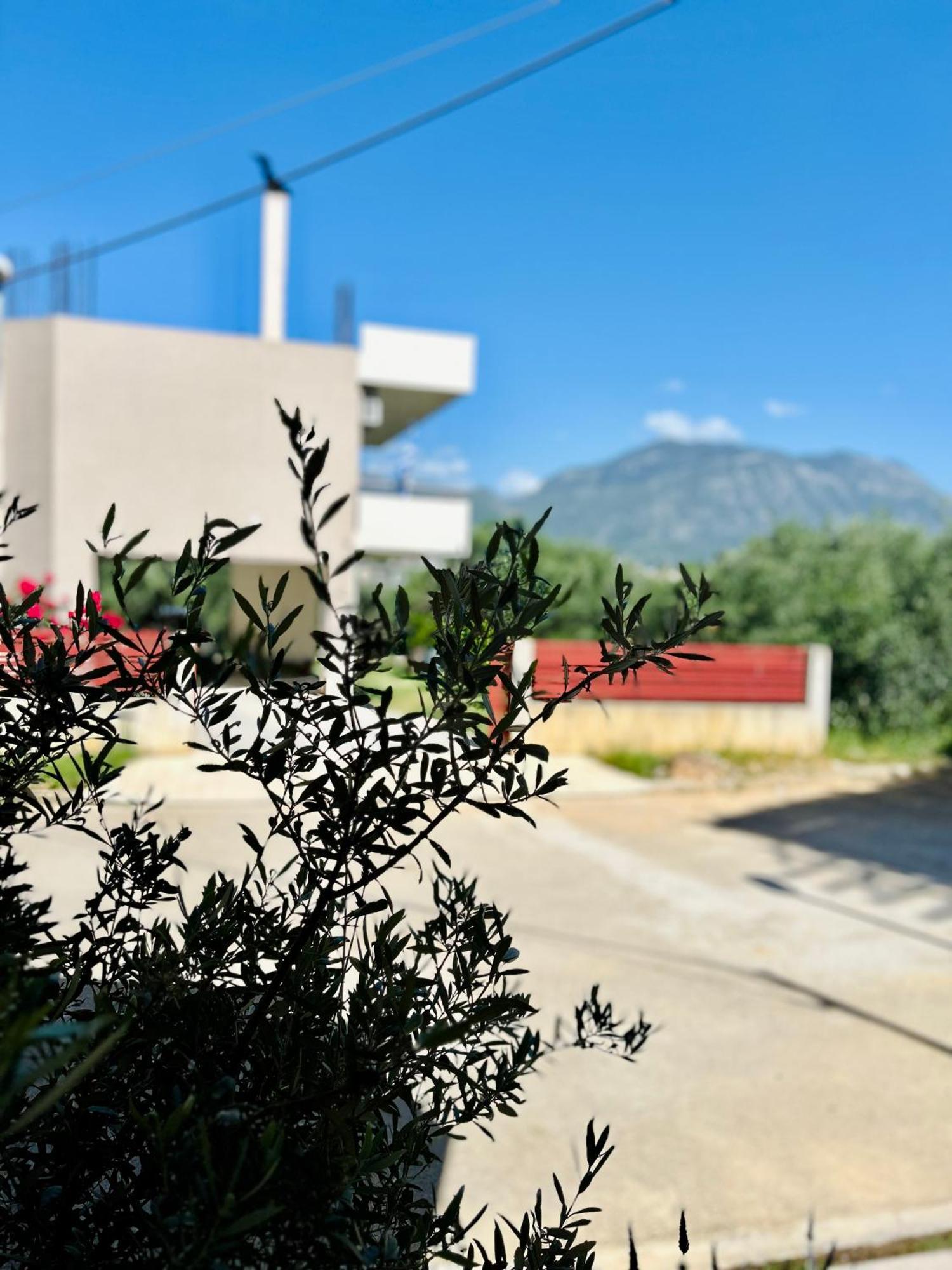 Feel At Home - Kalamata - Near The Center Exterior foto